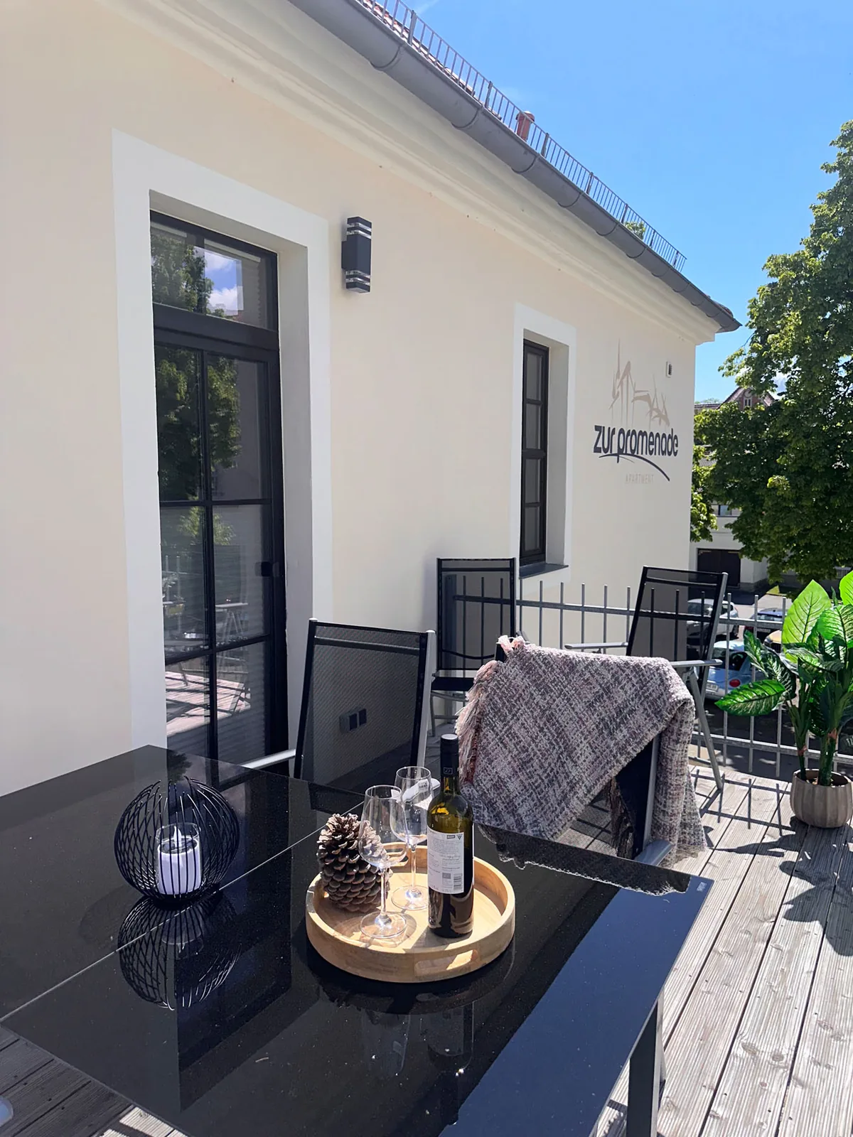Balkon mit Sitzplatz der Ferienwohnung Schlossblick in Torgau